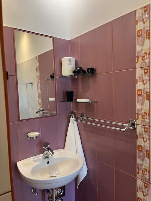 Awesome, 15 Mins To Center Home Budapesta Exterior foto